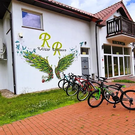 Osrodek Nad Jeziorem - Radew ホリデーパーク Rosnowo