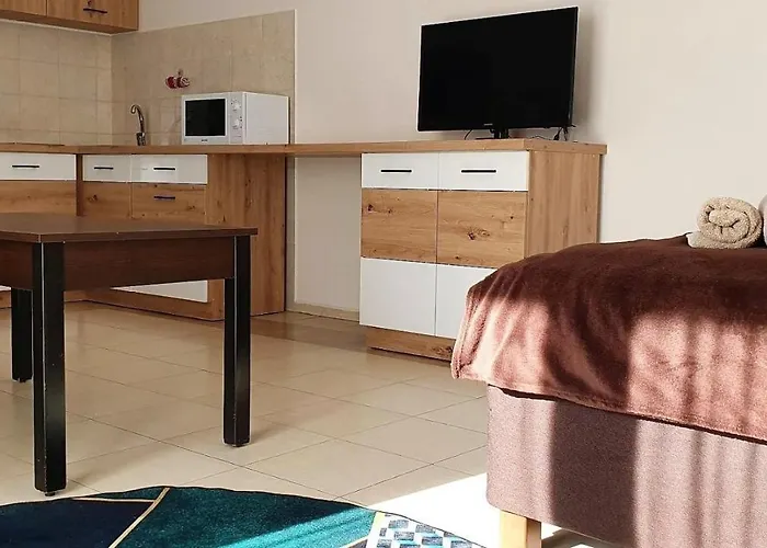 ホリデーパーク Osrodek Nad Jeziorem - Radew Rosnowo