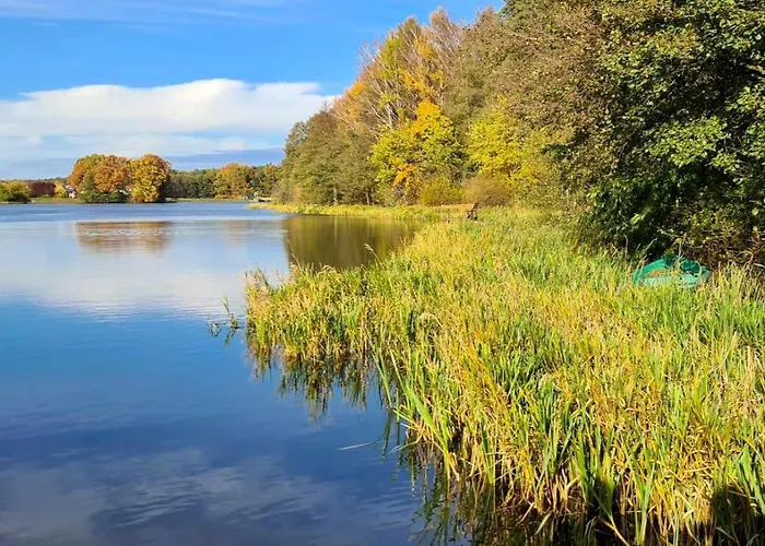 ホリデーパーク Osrodek Nad Jeziorem - Radew *