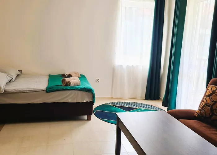 ホリデーパーク Osrodek Nad Jeziorem - Radew *